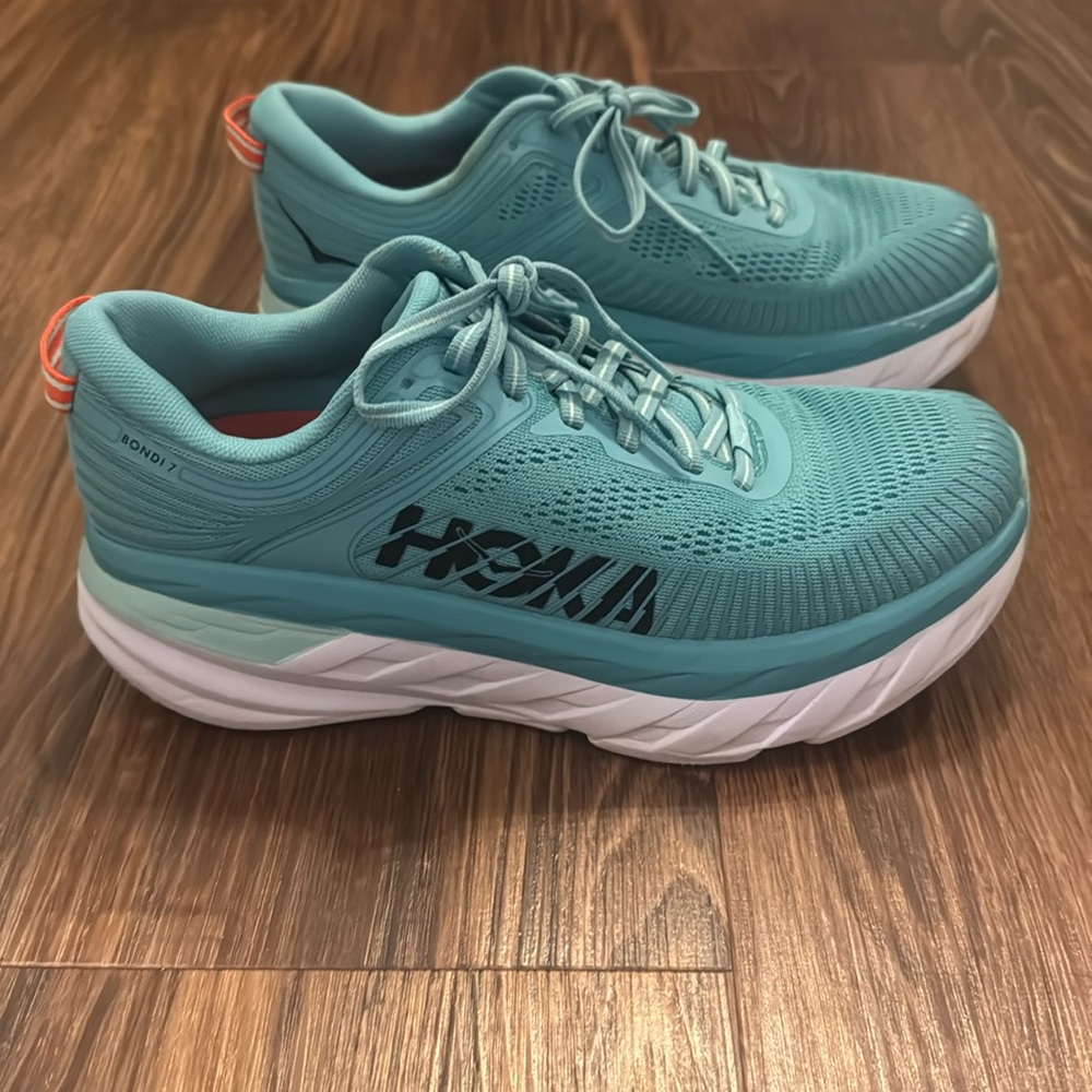Women’s Hoka Bondi 7 size 8